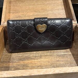 203550267 Authentic Gucci leather wallet